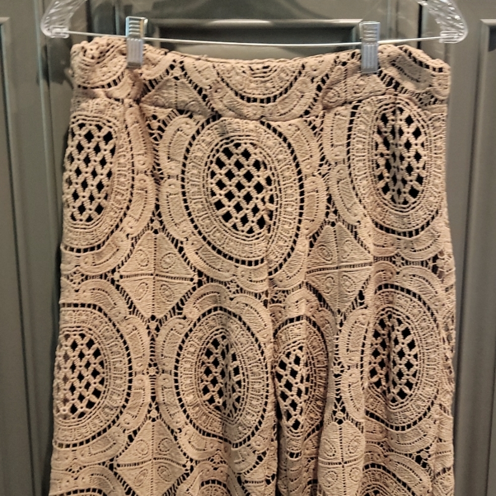 L&B Tan Lace Overlay on Black Pants XL
